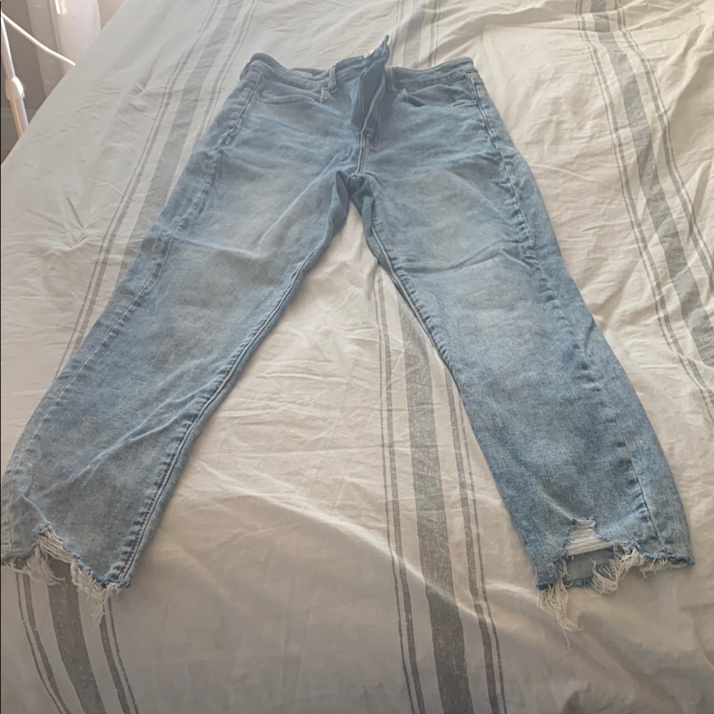 American eagle Light Blue Distressed Jeans